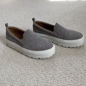 Susina gray platform sneakers. Size 7. Gently used.